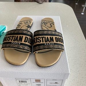 Christian Dior Dway Slide Raw Beige & Black. Size 8.5/ 38.5.